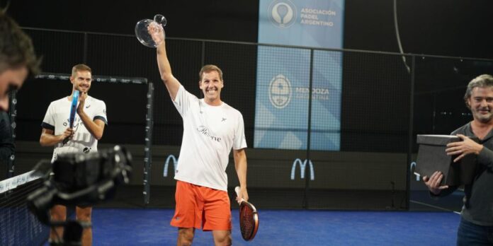 “se-marcha-una-leyenda”,-el-mundo-del-padel-se-vuelca-con-el-adios-de-juan-martin